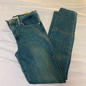 311 Shaping Skinny Levi’s Jeans